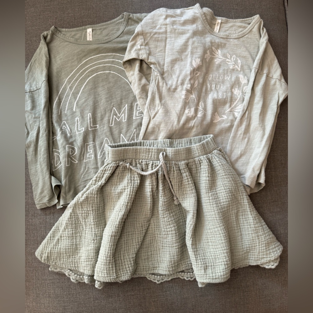 Girls bundle- Rylee + Cru/ 4-5/ pale green/ play- good condition.